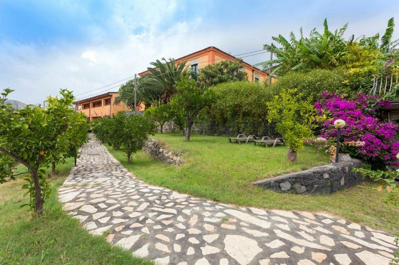 Casale Romano Resort E Relais Motta Camastra Kültér fotó