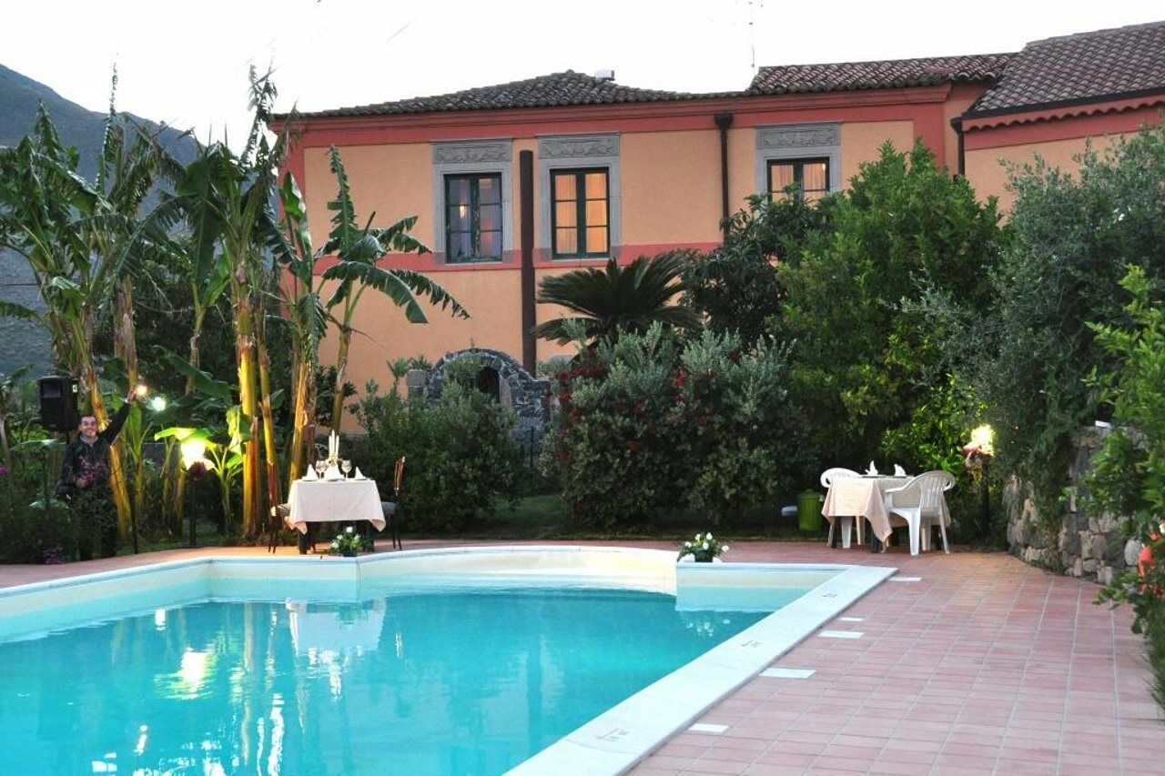 Casale Romano Resort E Relais Motta Camastra Kültér fotó